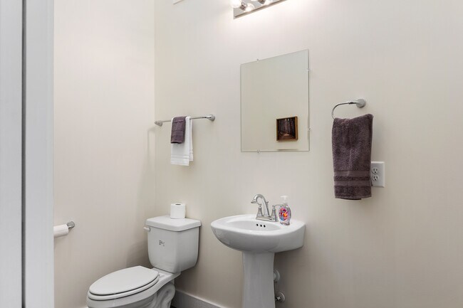 Building Photo - 160 Emalyn Ct