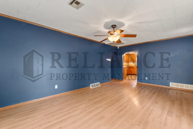 Foto del edificio - 2903 W Douglas Ave