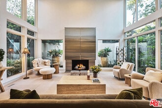 Building Photo - 23515 Malibu Colony Rd