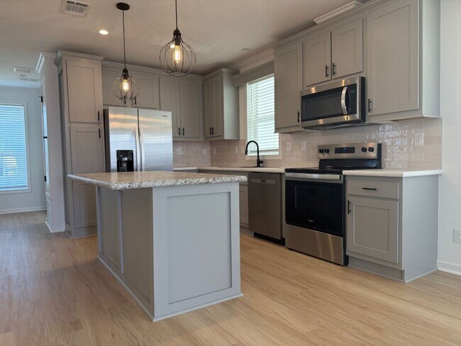 Foto del edificio - 4208 Long Lake Way