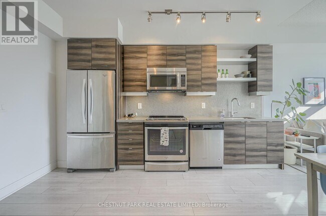 Photo du bâtiment - 525 Adelaide St W