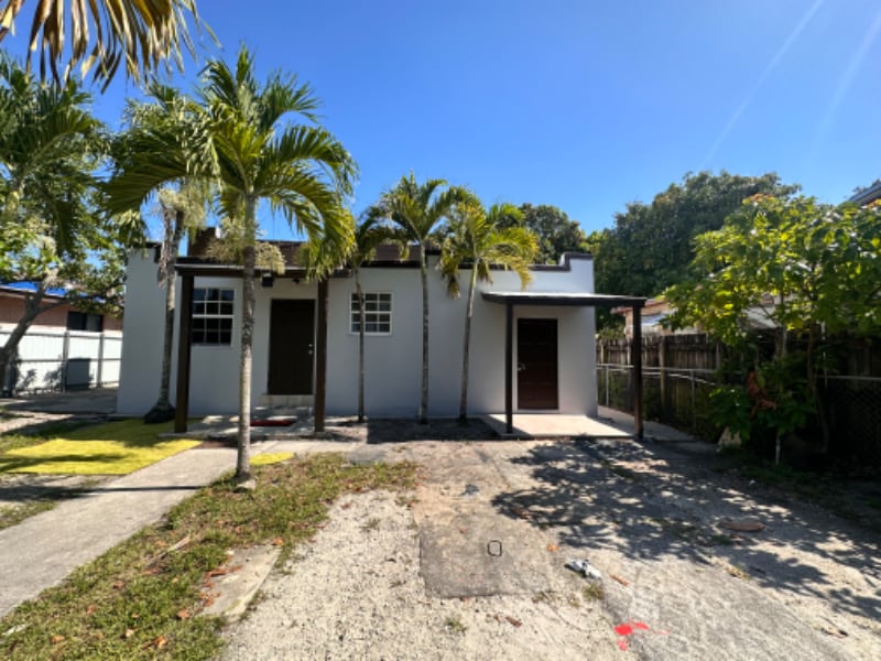 276 E 12th St, Hialeah, FL 33010 Room for Rent in Hialeah, FL