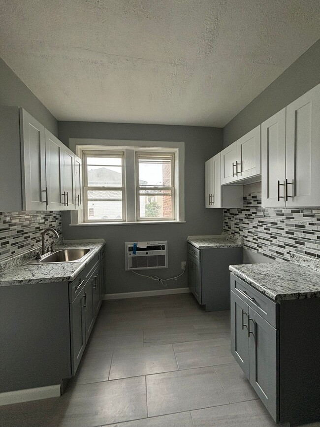 372-374 S 20th St 7 - 376 S 20th St