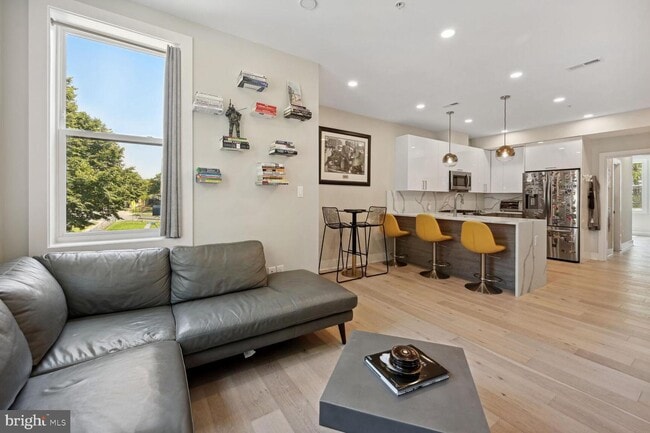 Building Photo - 1821 I St NE