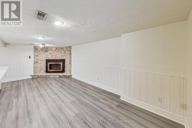 Building Photo - 40 Tiago Ave