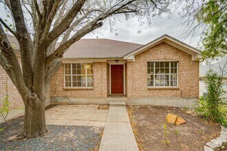 Building Photo - 3807 Eagles Nest St