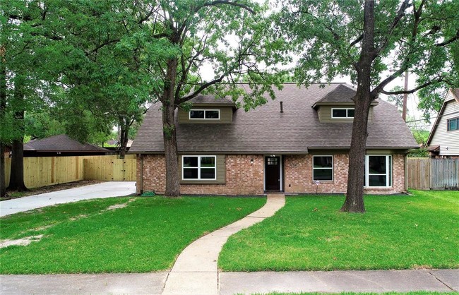 Building Photo - 335 Ballantrae Ln