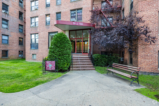 Building Entrance - Dara Gardens