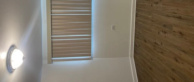 Foto del edificio - 4919 W Wabansia Ave