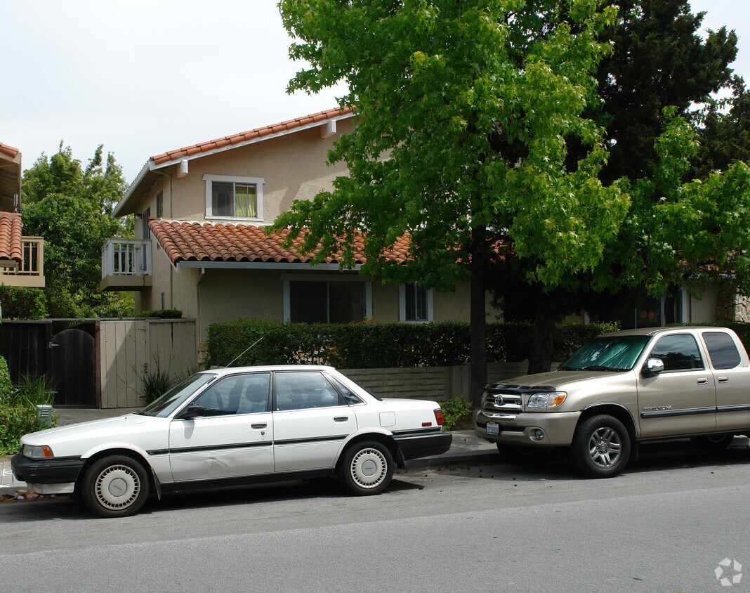 Building Photo - 481 La Conner Dr