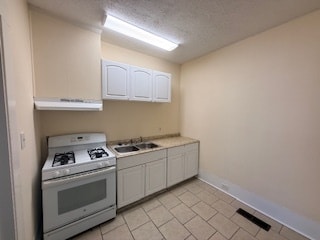 Building Photo - 614 W Solomon St