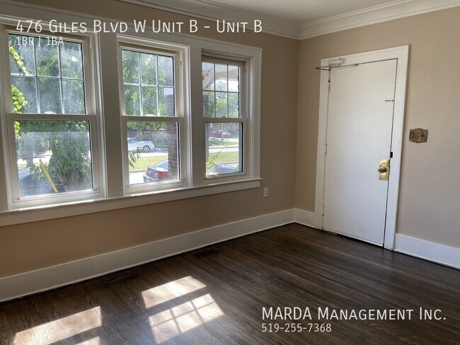 Building Photo - CHARMING 1 BED/1 BATH CENTRAL WINDSOR + HYDRO & GAS!