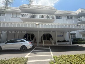 Building Photo - 100 Edgewater Dr