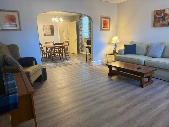 Building Photo - 115 N Water St