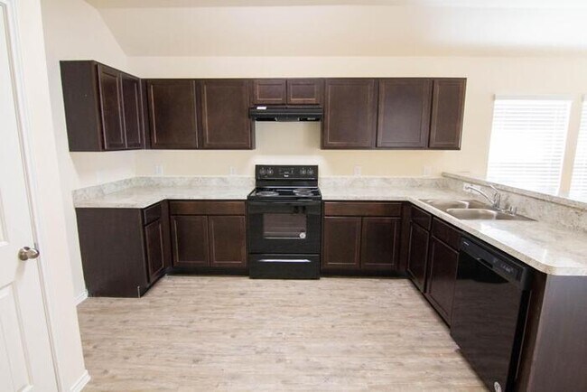 Building Photo - Green Lake Meadow - 10320 Green Branch, Sa...