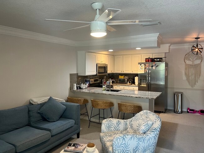 Living Area Open to Kitchne - 100 Fairway Park Blvd
