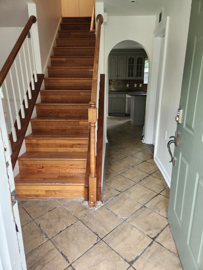 Building Photo - Newly Remodeled City of South Fulton Single Family