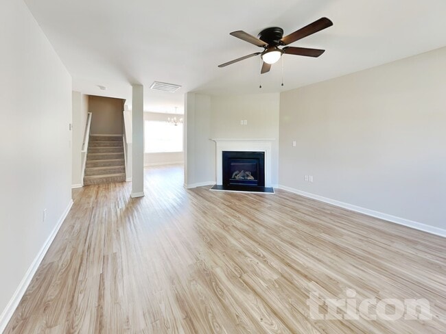 Building Photo - 747 Markham Cir