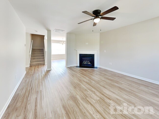 Foto del edificio - 747 Markham Cir