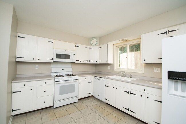 Foto del edificio - 3 bed 2 bath home in Valparaiso