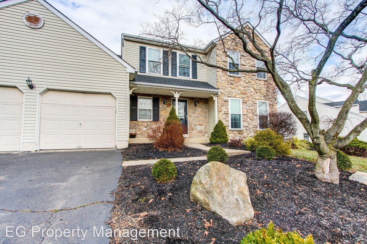 Primary Photo - 4 br, 2.5 bath House - 121 Drake Ln.