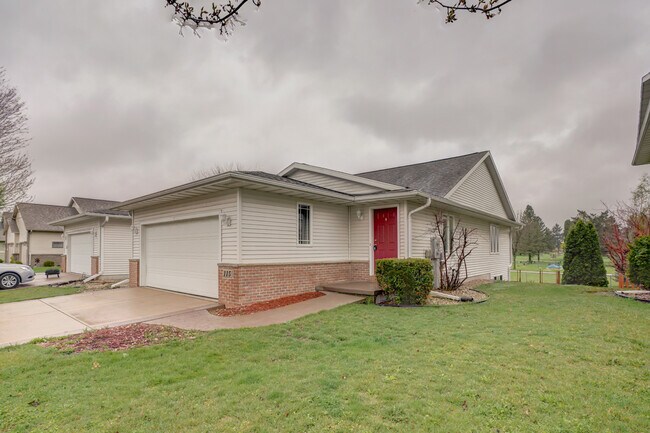 Photos are of comparable unit - 117 Llanos St