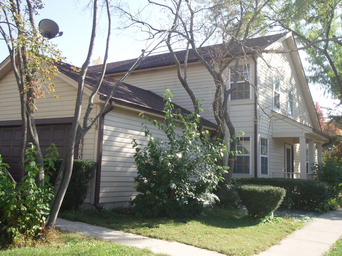 1806 77th St, Naperville, IL 60565 Townhome Rentals in Naperville IL