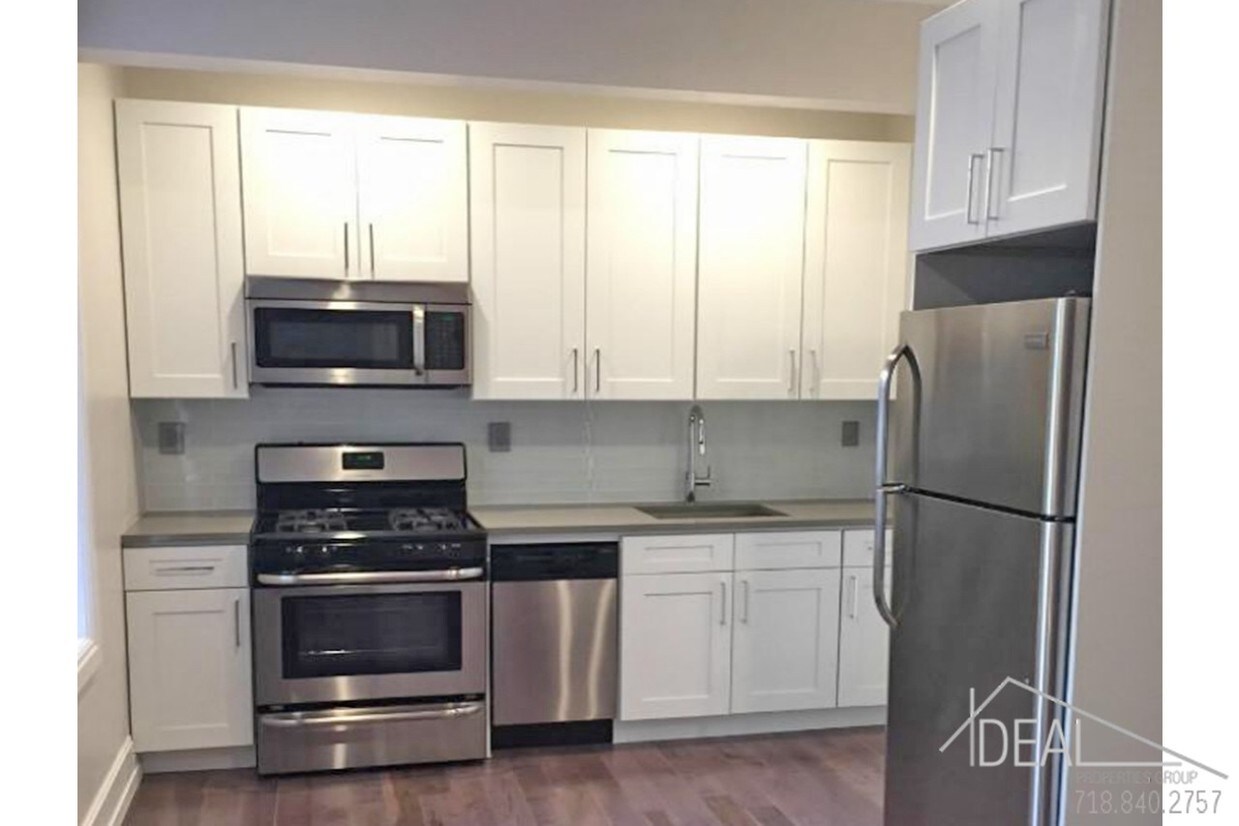Building Photo - NO FEE | MIdwood&apos;s Best One Bedroom