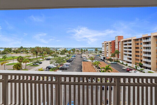 Foto del edificio - 450 Treasure Island Causeway