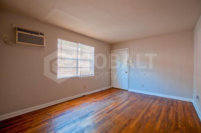 Foto del edificio - 896 Greenwood Ave NE