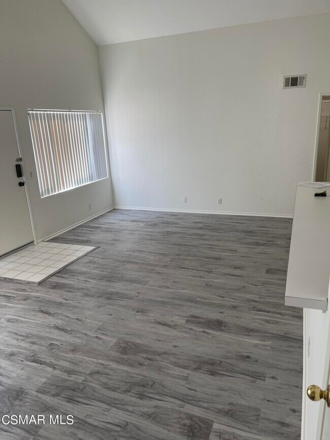 Building Photo - 24412 Valle Del Oro