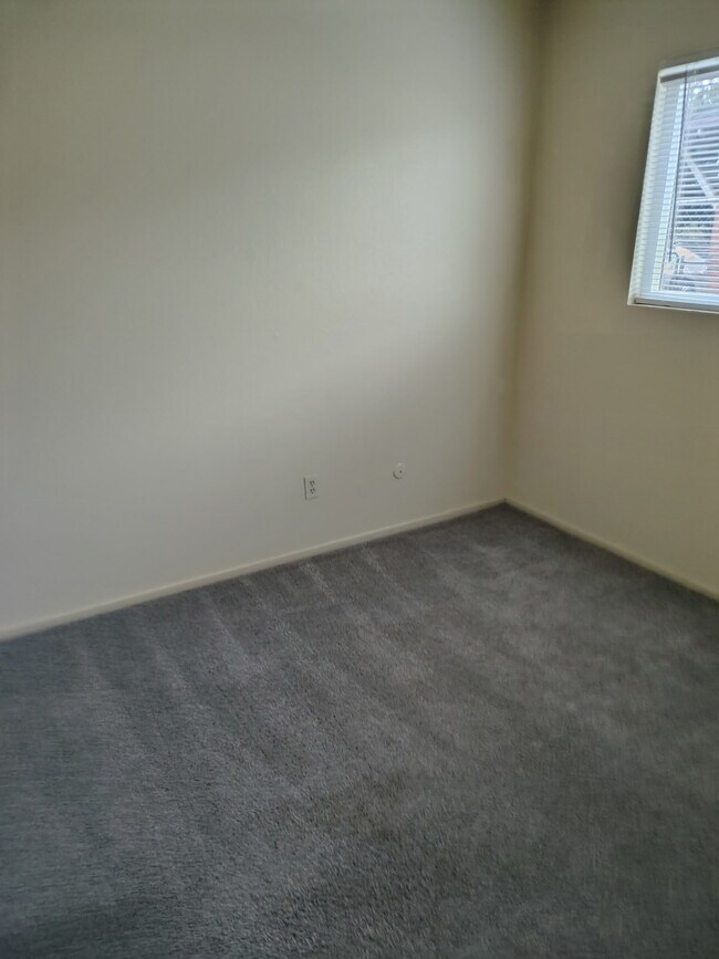 Foto del edificio - 730 Plumas Ave