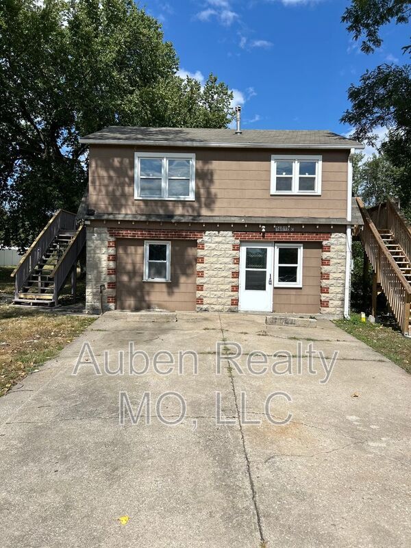 Primary Photo - 16012 E T C Lea Rd