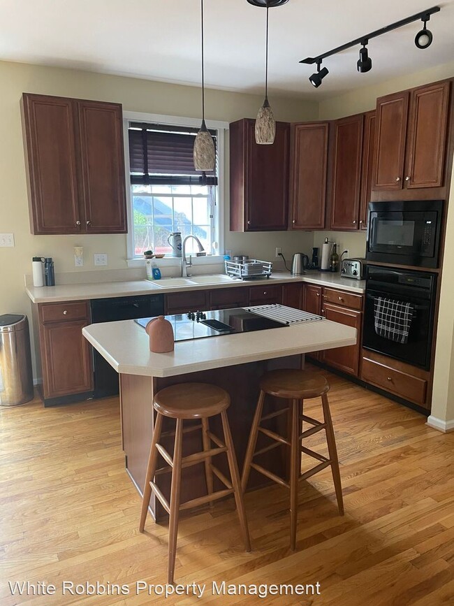 Building Photo - 4 br, 3.5 bath House - 4 Wyndom Circle