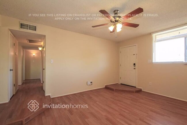 Building Photo - 11814 N 30th Dr