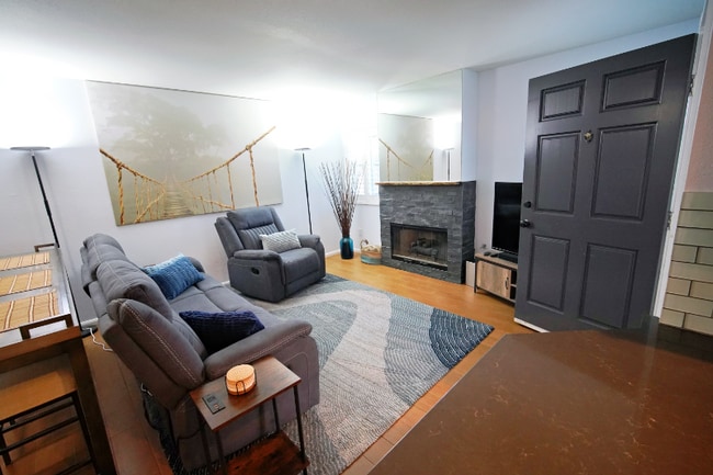 Building Photo - 3922 Albatross St