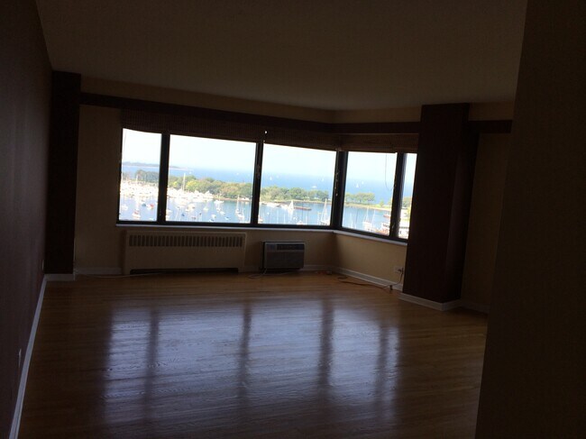 Living Room - 3100 N Lake Shore Dr