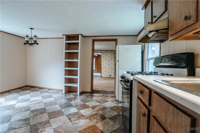 Building Photo - 126 NY-169