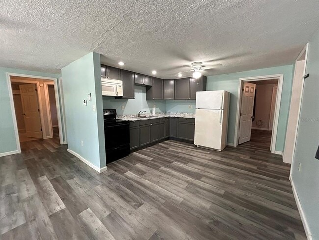 Foto del edificio - 4722 Fairway Dr S