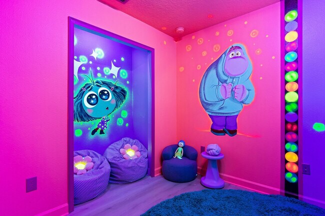 Foto del edificio - 4710 Sleepy Hollow Dr