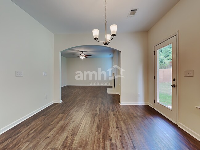 Building Photo - 138 Ellen Glen Way