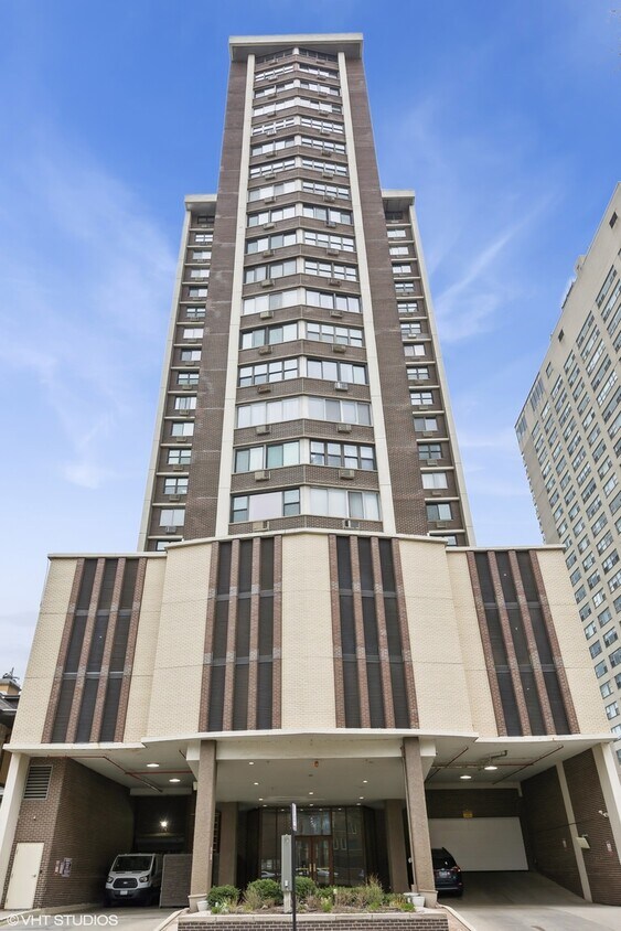 Foto principal - 6325 N Sheridan Rd