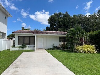 Building Photo - 6345 SW 35th St