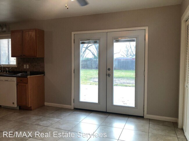 Foto del edificio - 3 br, 1 bath House - 4200 Lark