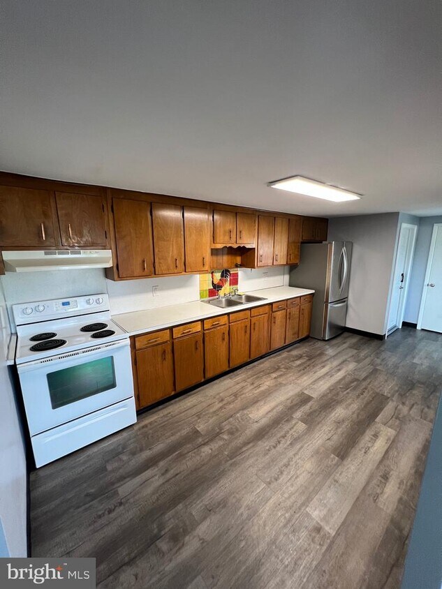 Foto principal - 977 Erie Rd