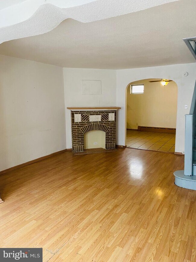 Building Photo - 3830 Bennington St