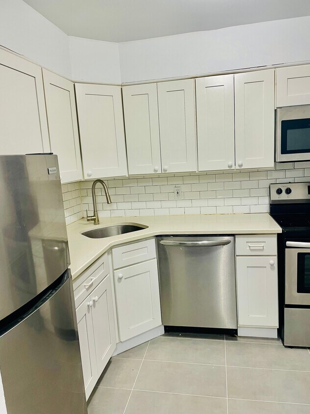 Primary Photo - 243 W Post Rd