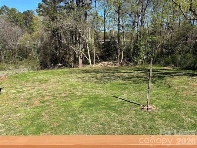 Building Photo - 194 Lawing St