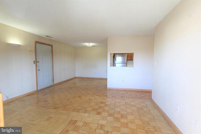 Building Photo - 4812 Ravens Crest Dr