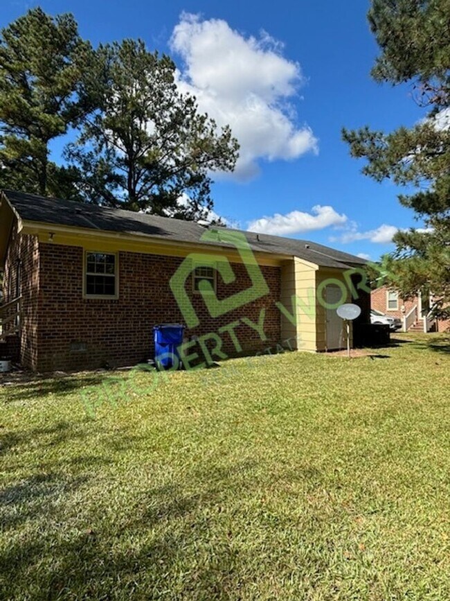 Foto del edificio - 3 Bedroom Home, Nashville